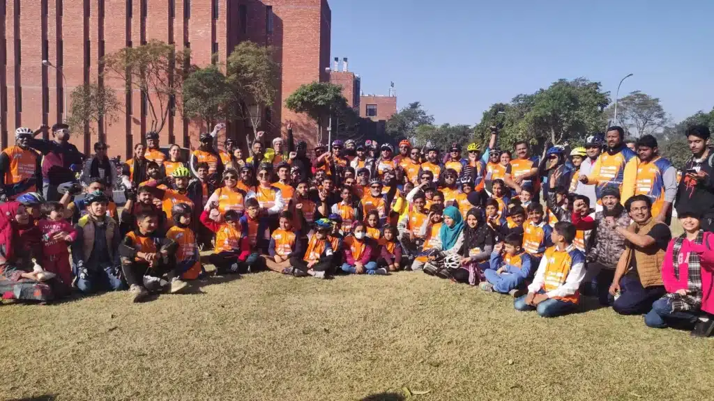 confiz-partners-with-shaukat-khanam-for-world-cancer-day-2023